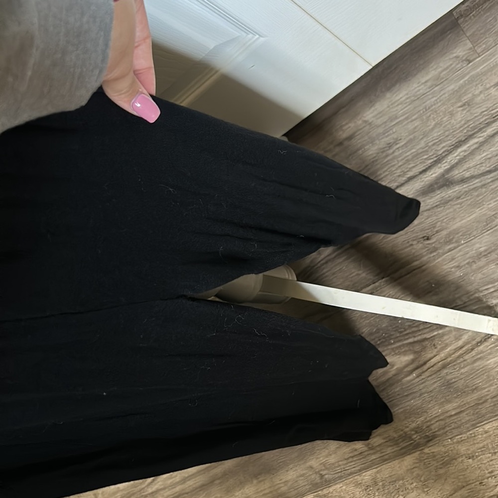 Black V-neck Maxi Dress - Picture 10 of 10